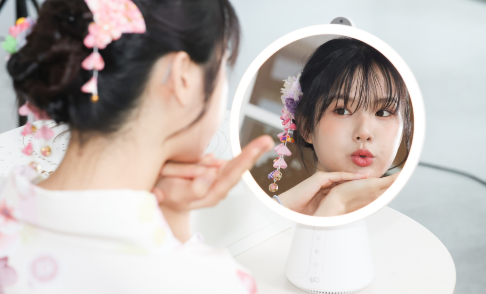 FPD智能美妆镜:一面镜子,如何成为你的私人美妆顾问? FPD智能美妆镜:一面镜子,如何成为你的私人美妆顾问?